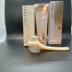 SHISEIDO BENEFIANCE CREAMY CLEANSING & BRUSH